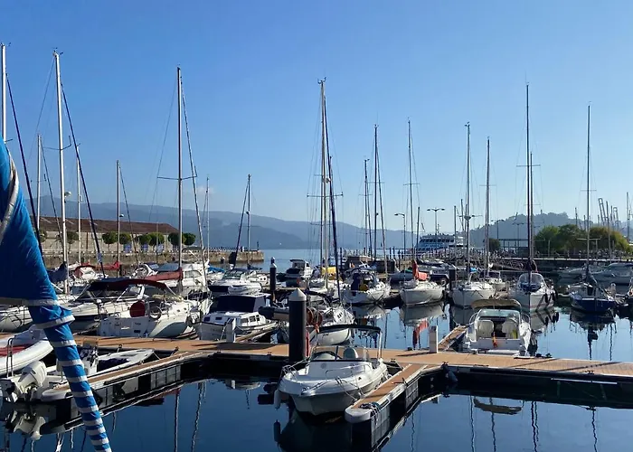 De La Luz Centrico En Nautico -parking Vigo
