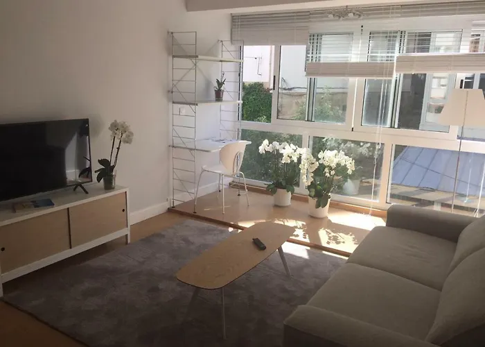 De La Luz Centrico En Nautico -parking Βίγκο